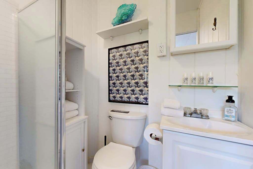 Photo of Bathroom in Haleiwa