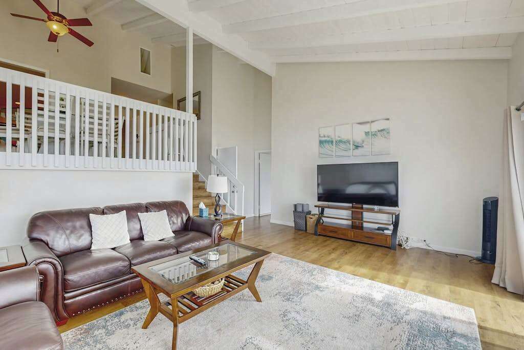 Photo of Livingroom in Hawaii Kai
