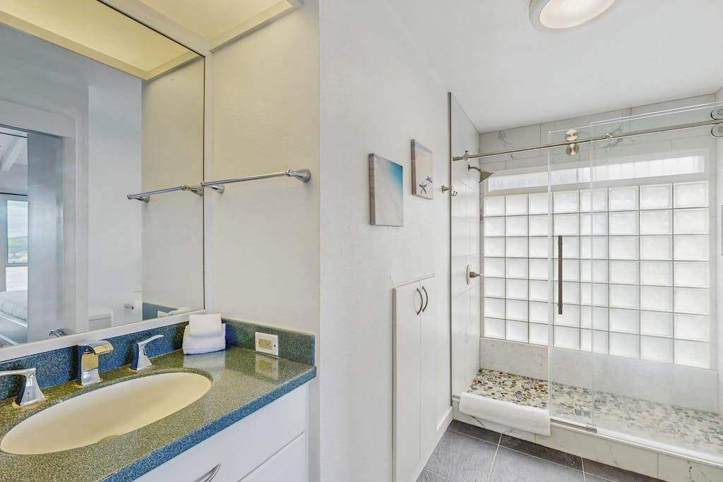 Photo of Bathroom in Hawaii Kai