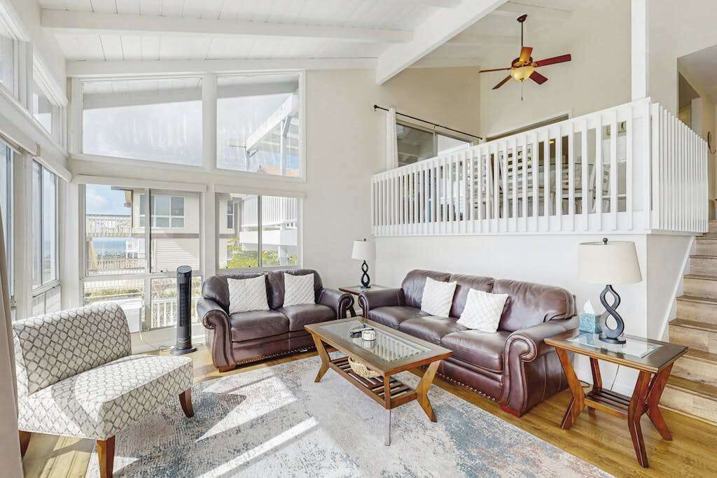 Photo of Livingroom in Hawaii Kai