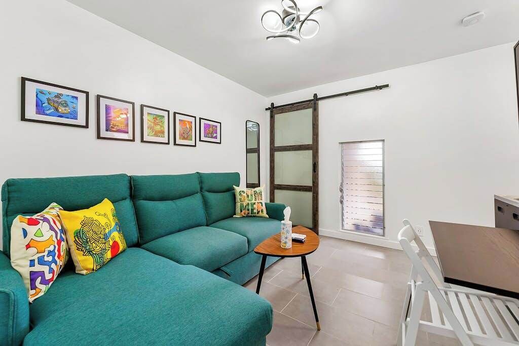 Photo of Livingroom in Hawaii Kai