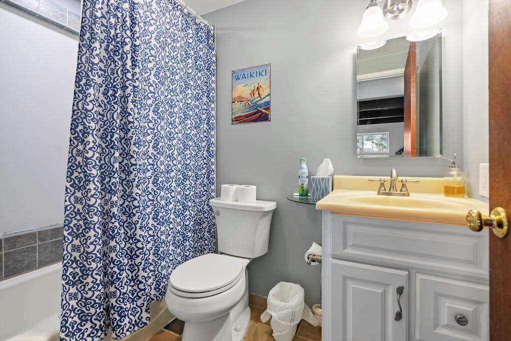 Photo of Bathroom in Hawaii Kai