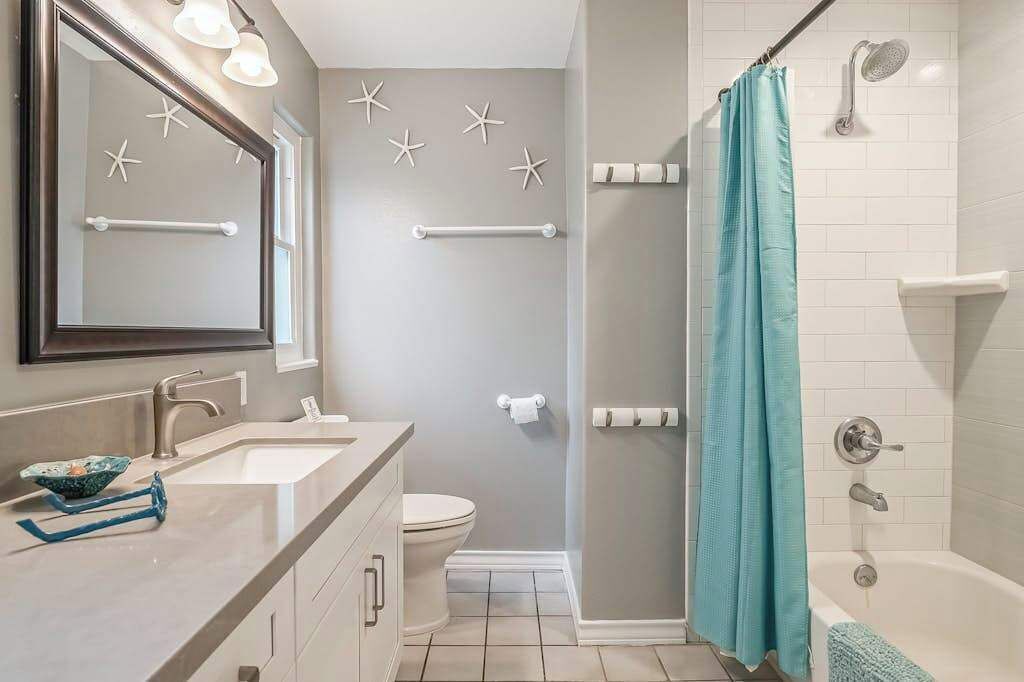 Photo of Bathroom in Kaneohe