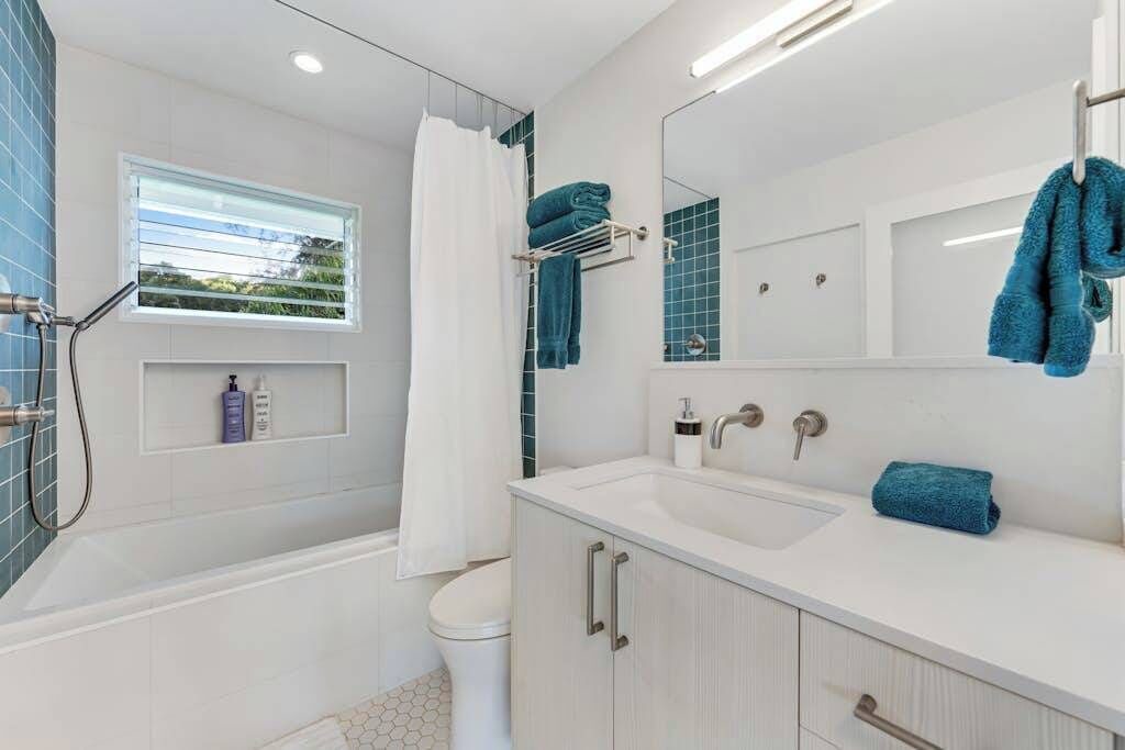 Photo of Bathroom in Kilauea