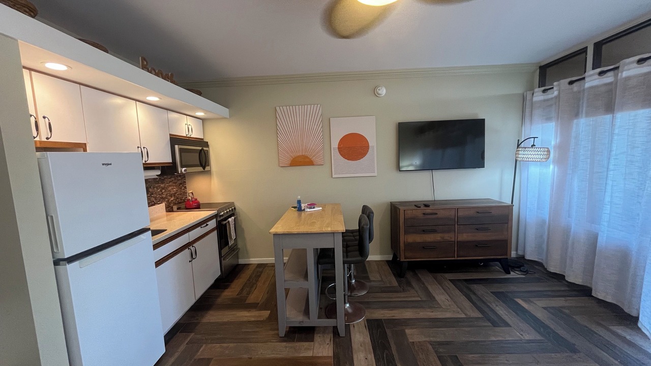 Photo of Kitchen in Maunaloa