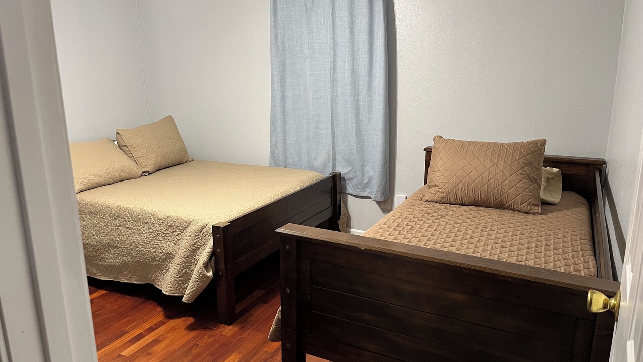 Photo of Bedroom in Kodak