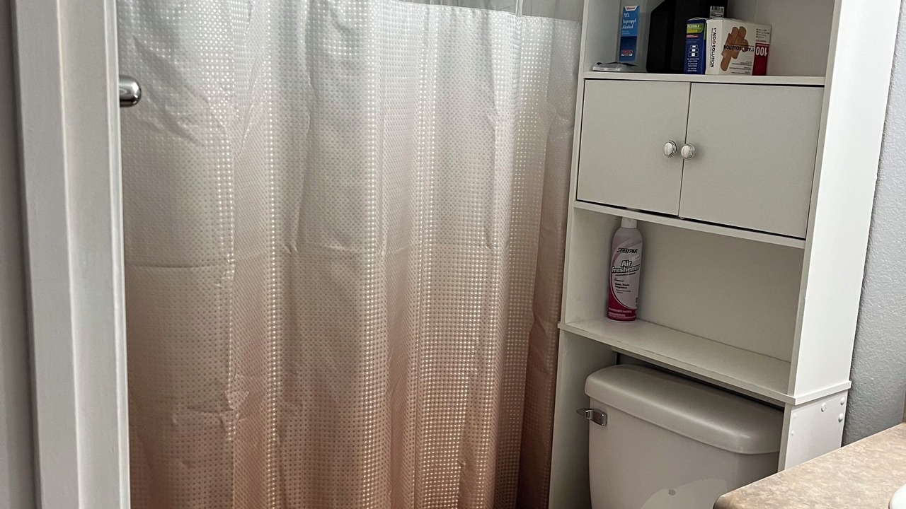 Photo of Bathroom in Kodak