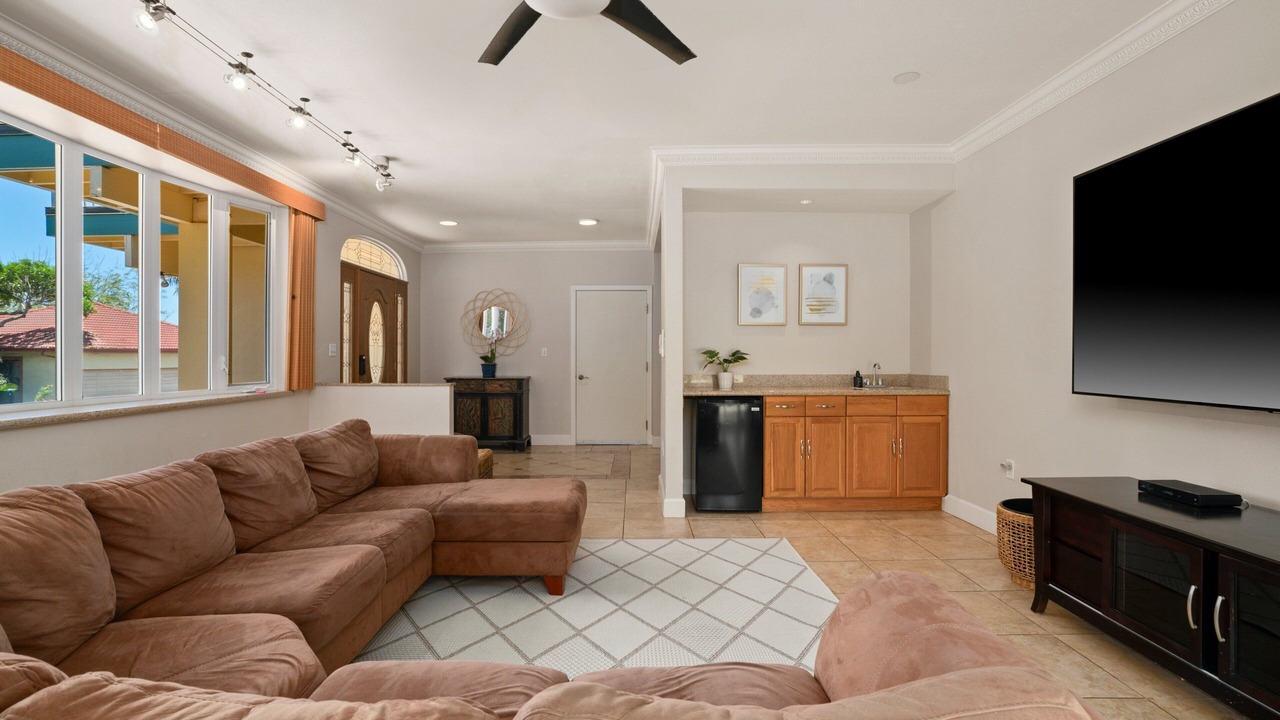 Photo of Livingroom in Bayview