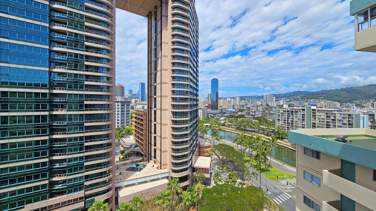Photo of Outdoor in McCully - Moiliili