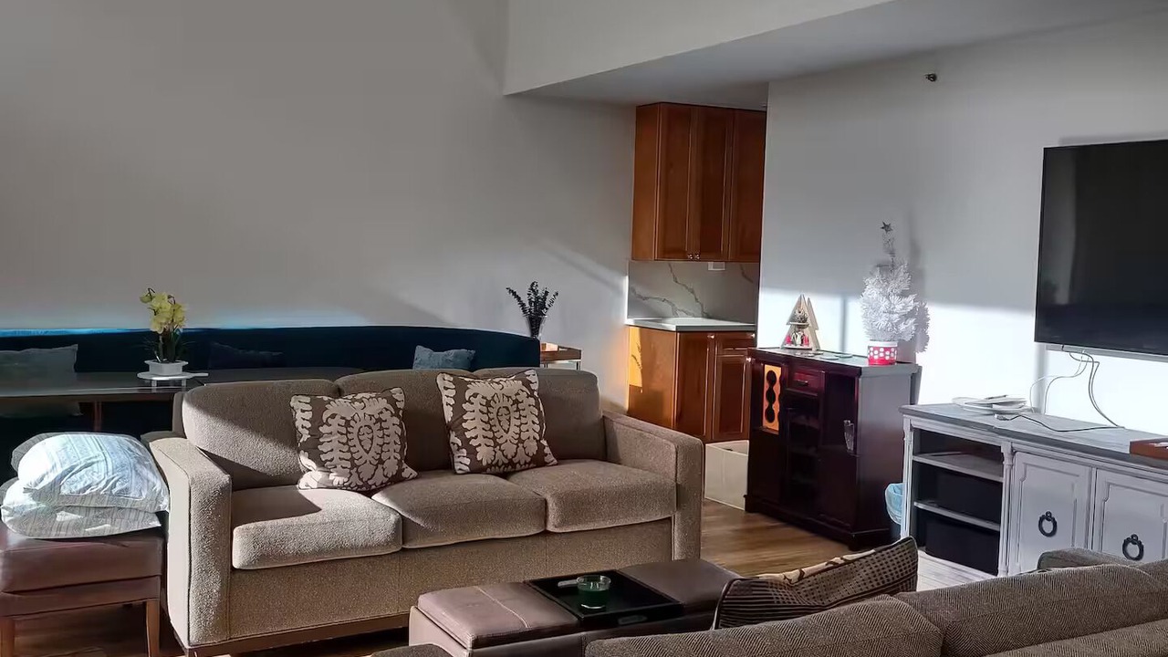 Photo of Livingroom in Downtown Honolulu
