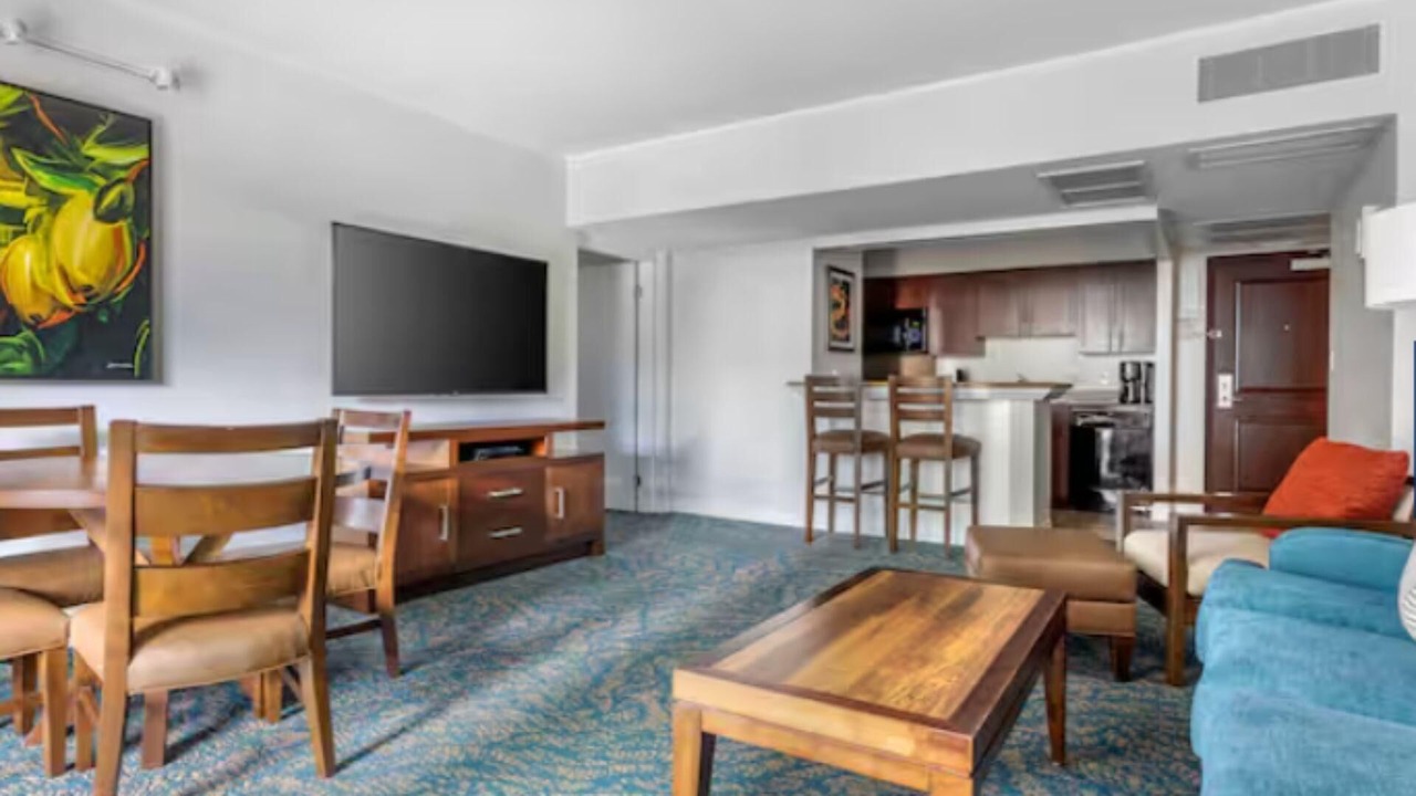 Photo of Livingroom in Waikiki