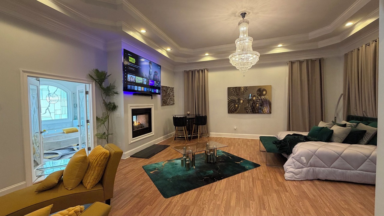 Photo of Livingroom in Cliftondale