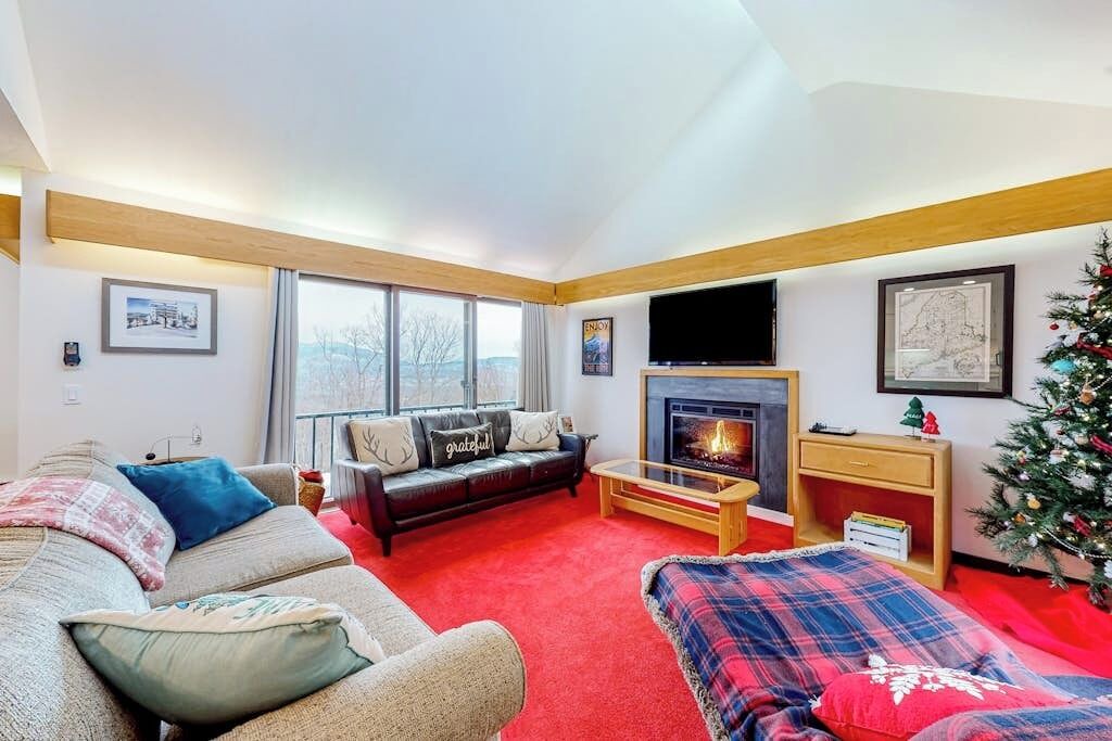 Photo of Livingroom in Carrabassett Valley