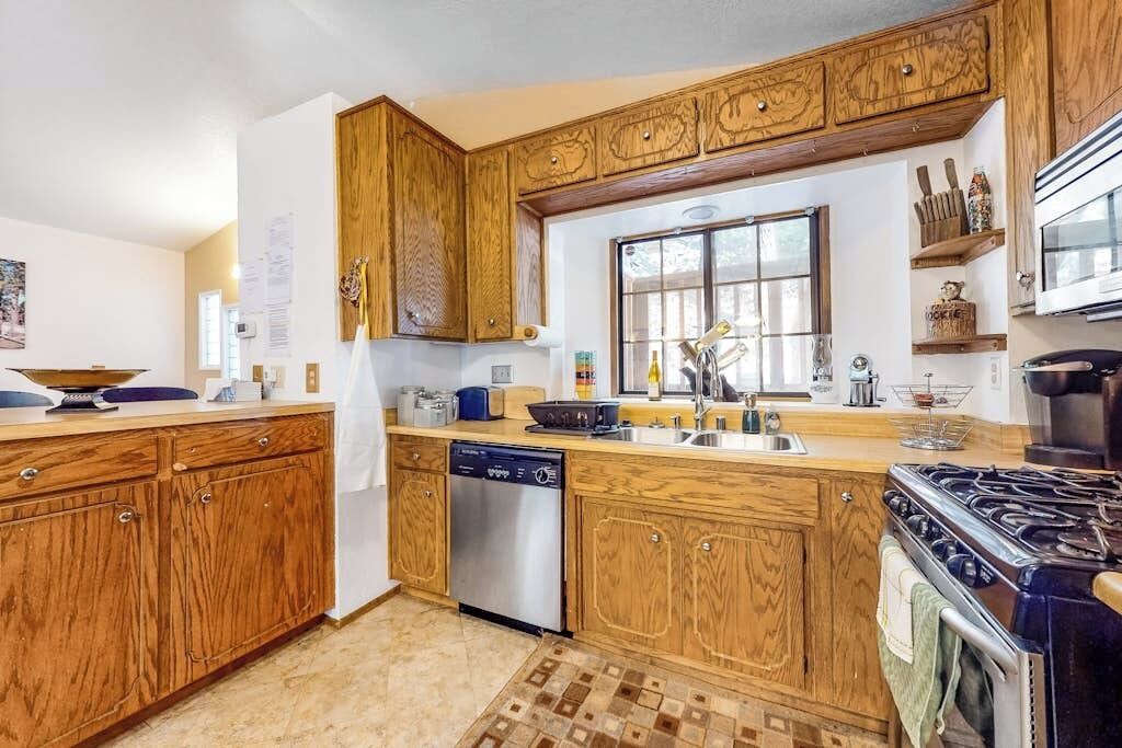 Photo of Kitchen in Arrowhead Villas