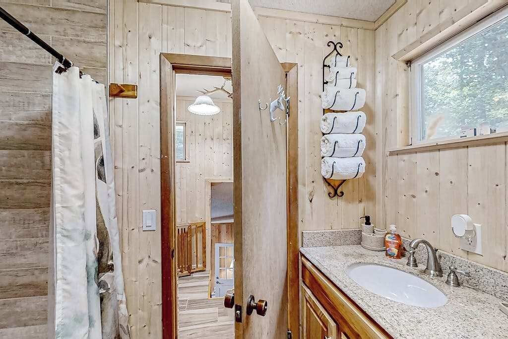 Photo of Bathroom in Otto