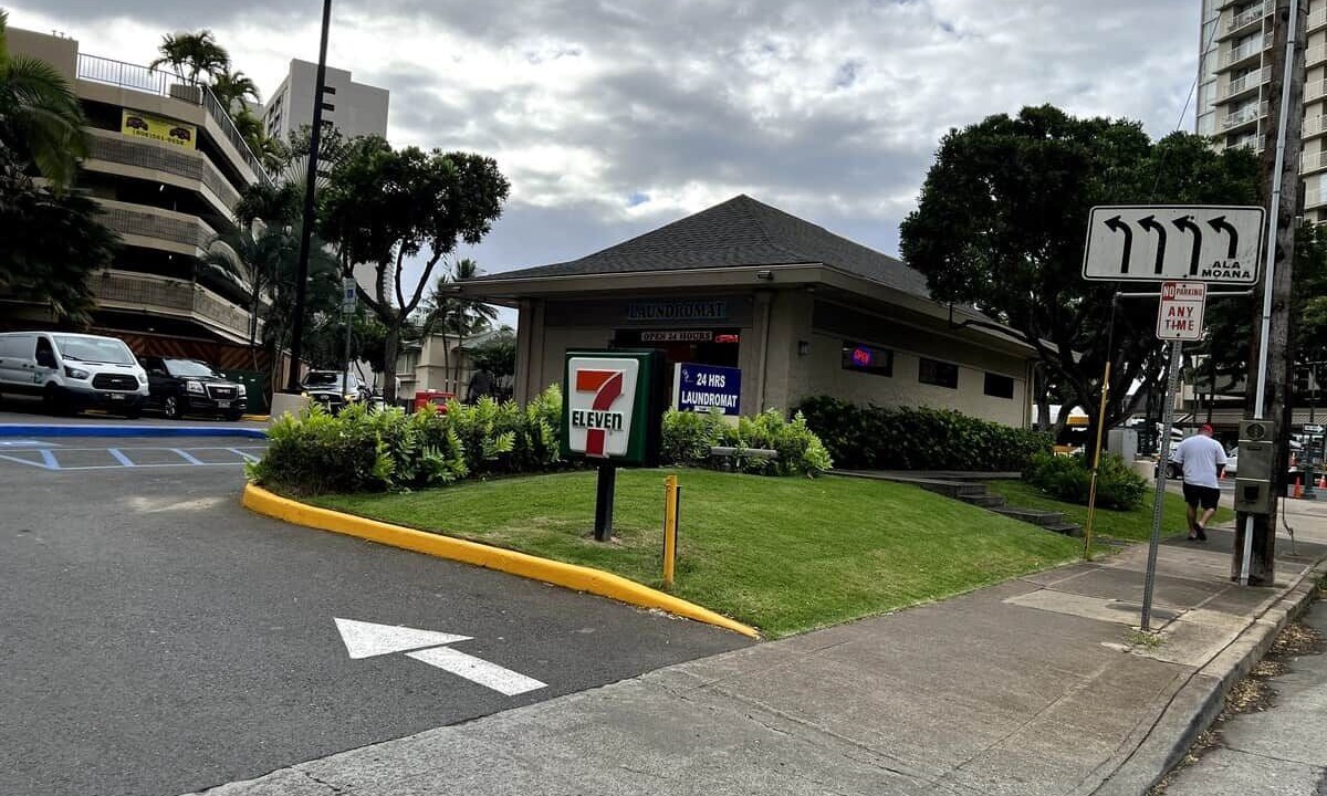 Photo of Outdoor in McCully - Moiliili