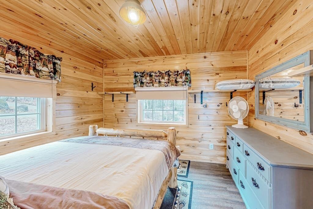 Photo of Bedroom in Greenville Junction