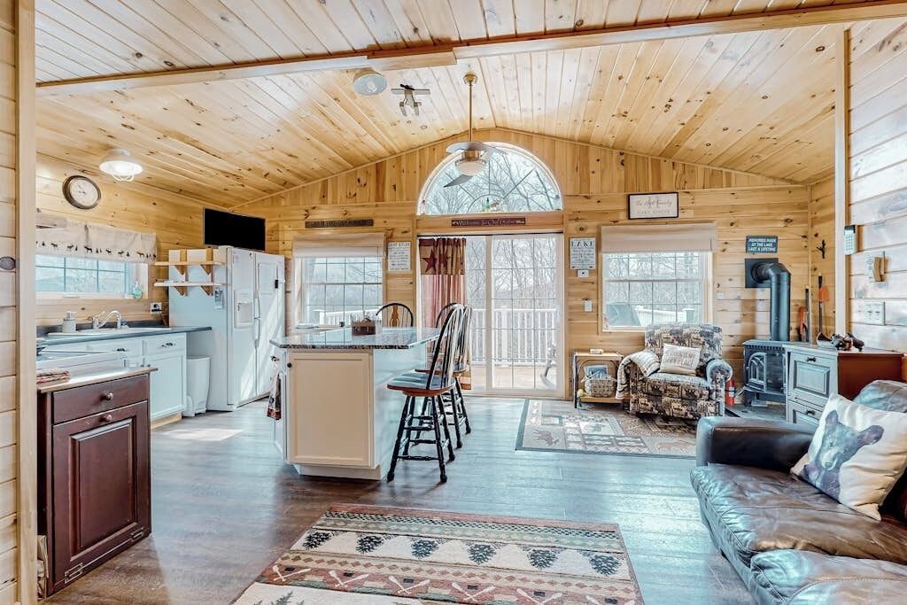 Photo of Livingroom in Greenville Junction