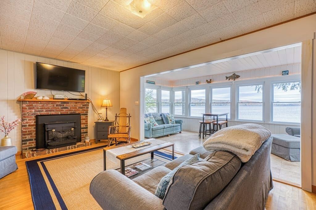 Photo of Livingroom in Greenville Junction