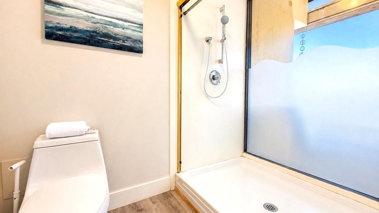 Photo of Bathroom in Kahana