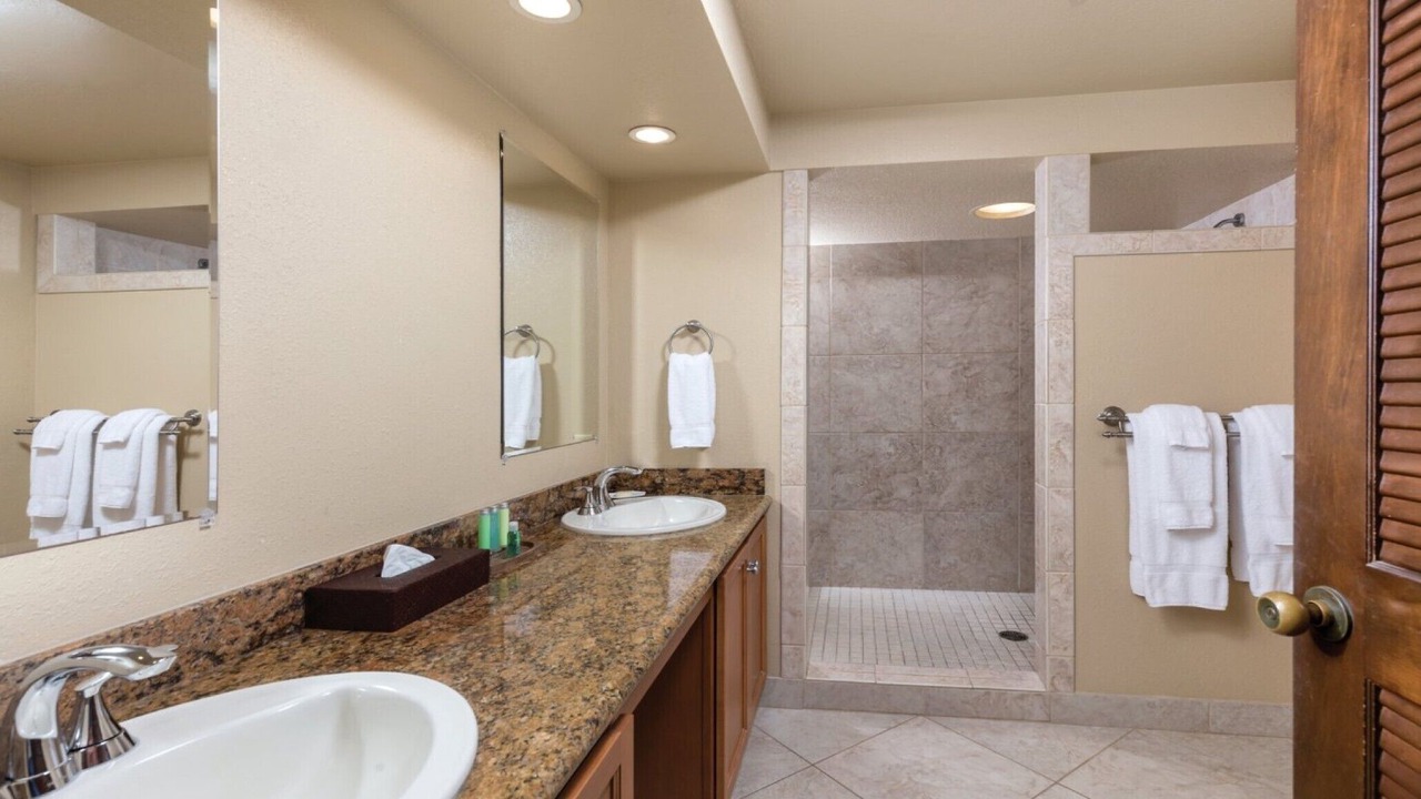 Photo of Bathroom in Kahaluu-Keauhou