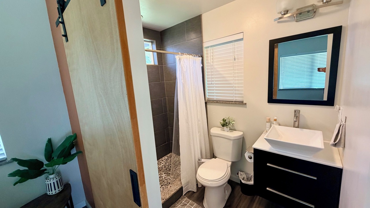 Photo of Bathroom in Keaau