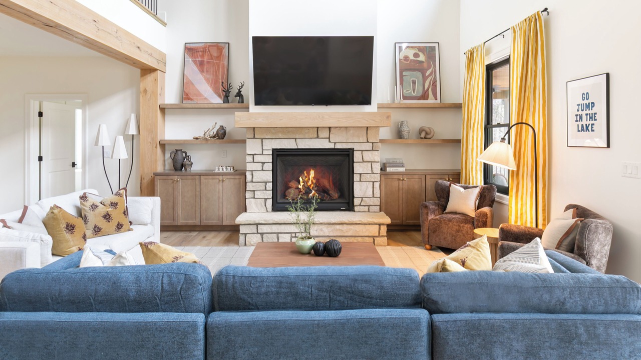 Photo of Livingroom in Forest Lake Heights