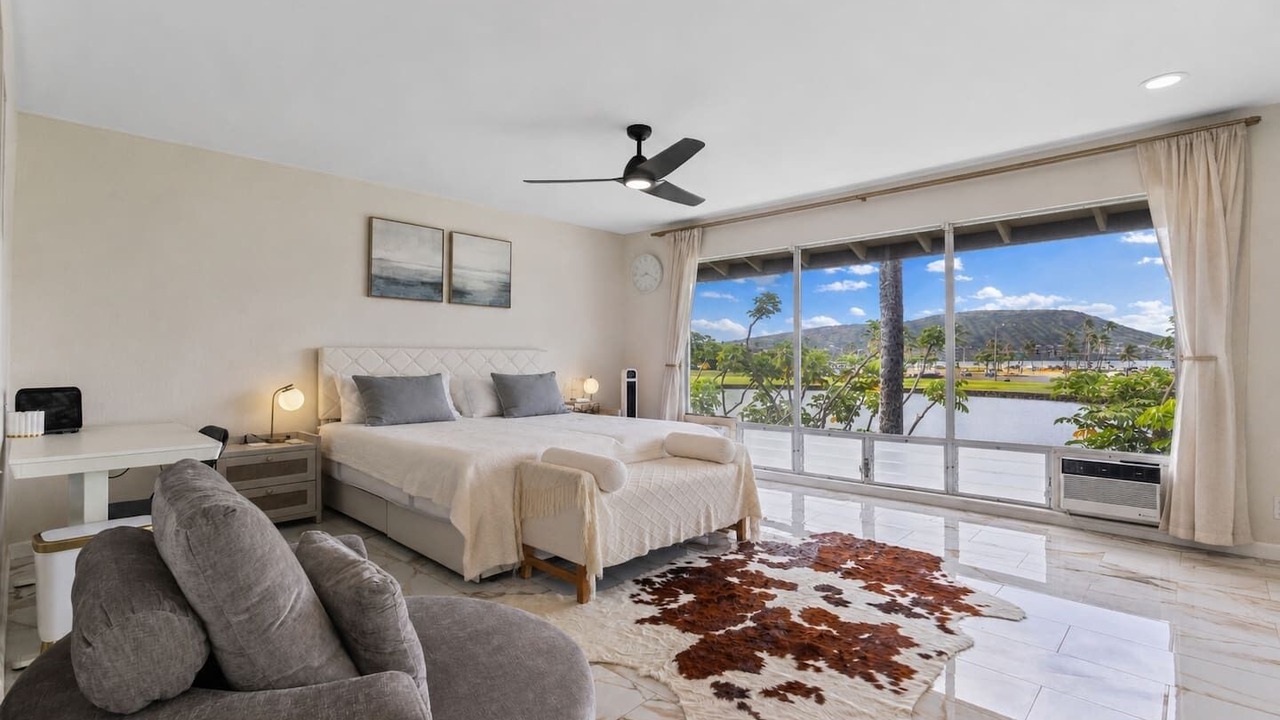 Photo of Bedroom in Portlock