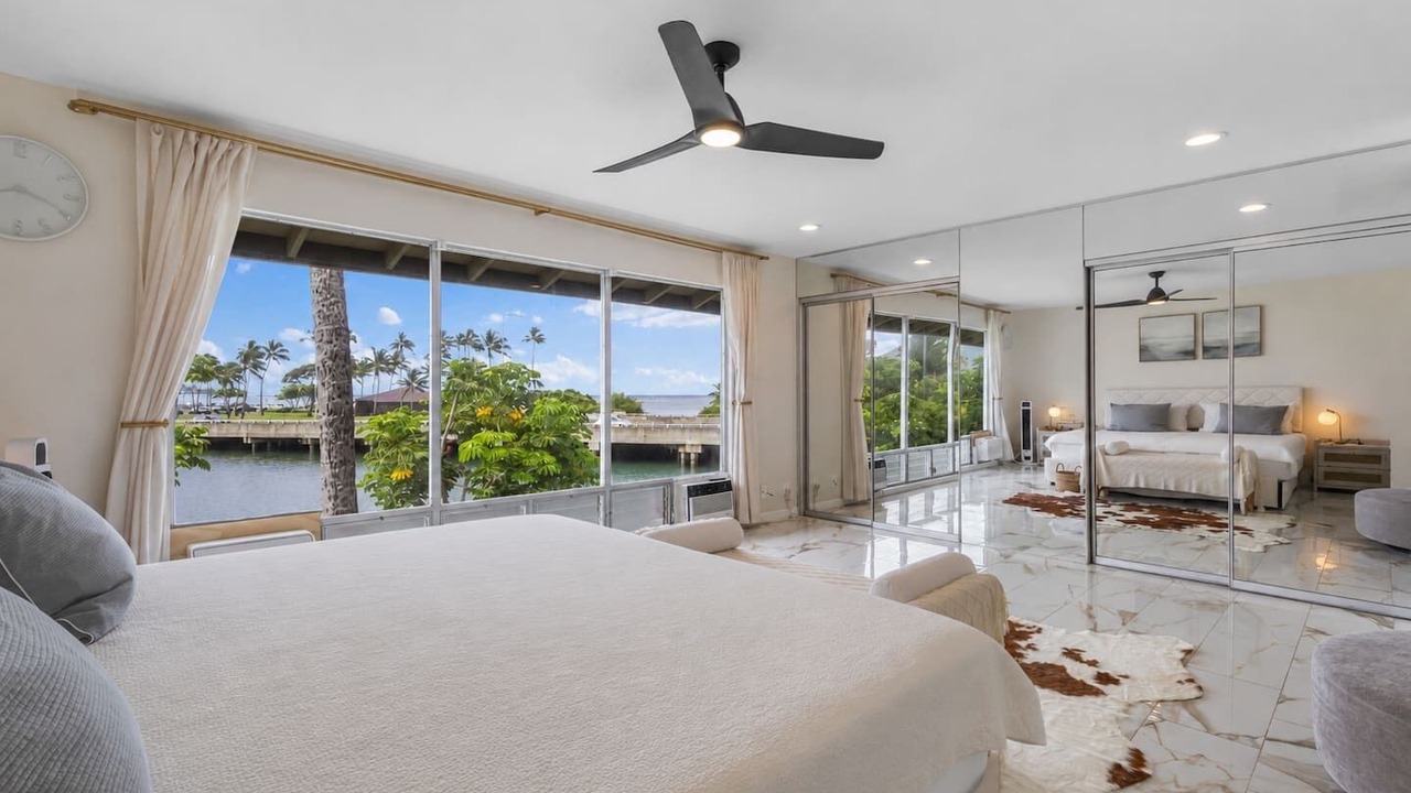 Photo of Bedroom in Portlock