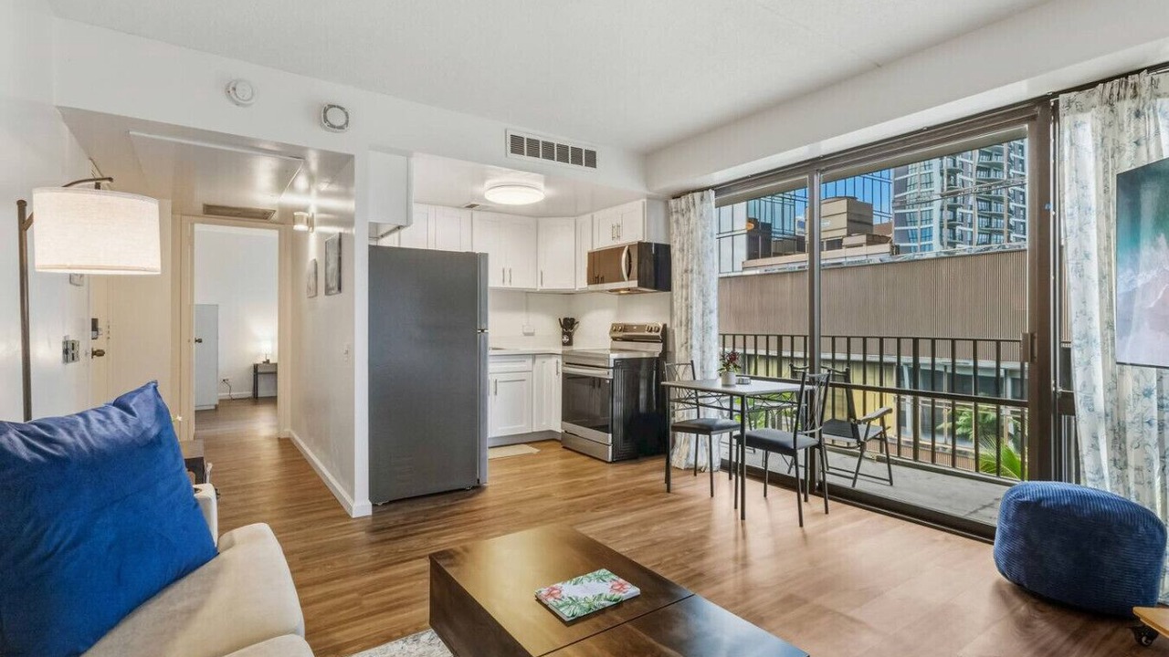 Photo of Livingroom in Downtown Honolulu