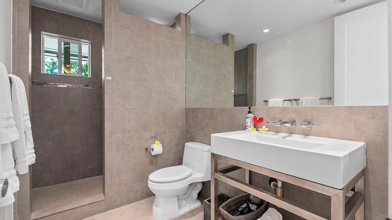 Photo of Bathroom in Maili