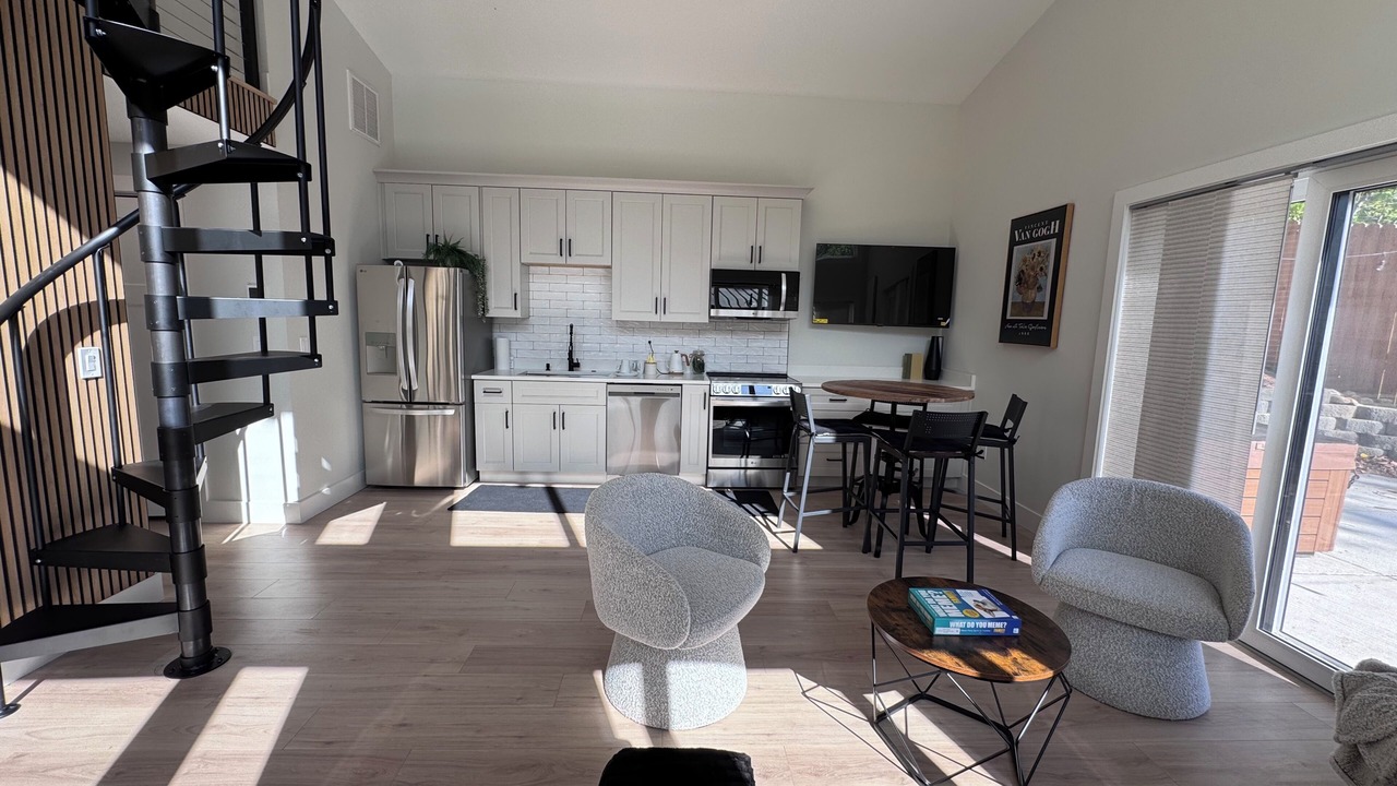 Photo of Livingroom in Royal Pines
