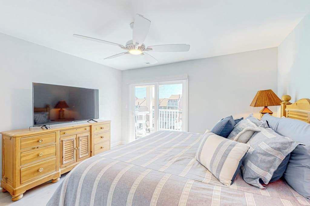 Photo of Bedroom in Heron Harbour Isle