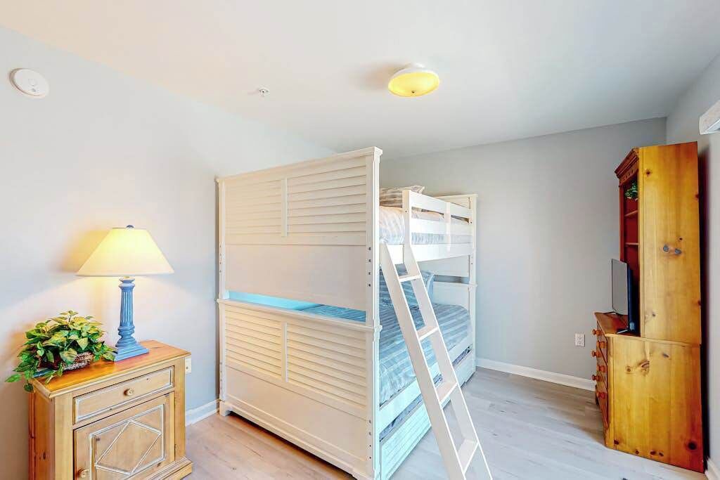 Photo of Bedroom in Heron Harbour Isle