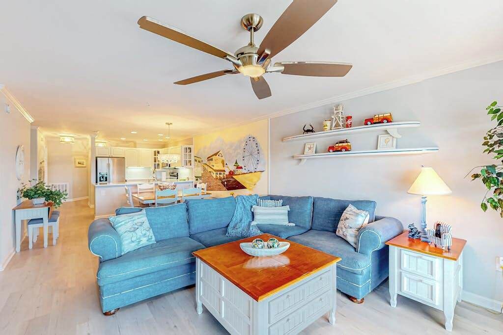 Photo of Livingroom in Heron Harbour Isle