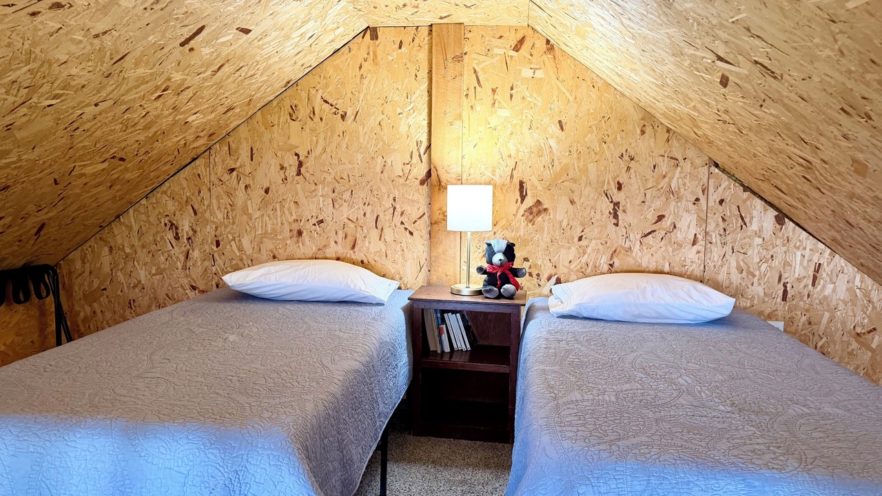 Photo of Bedroom in Ninilchik