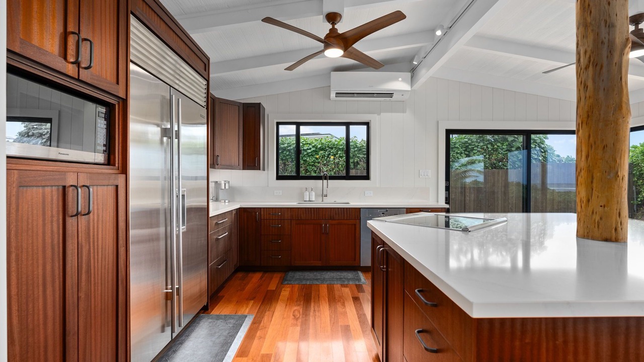 Photo of Kitchen in Mokuleia