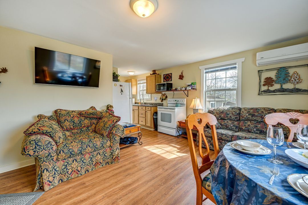 Photo of Livingroom in Qualla