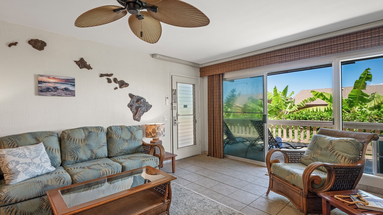 Photo of Livingroom in Kahana
