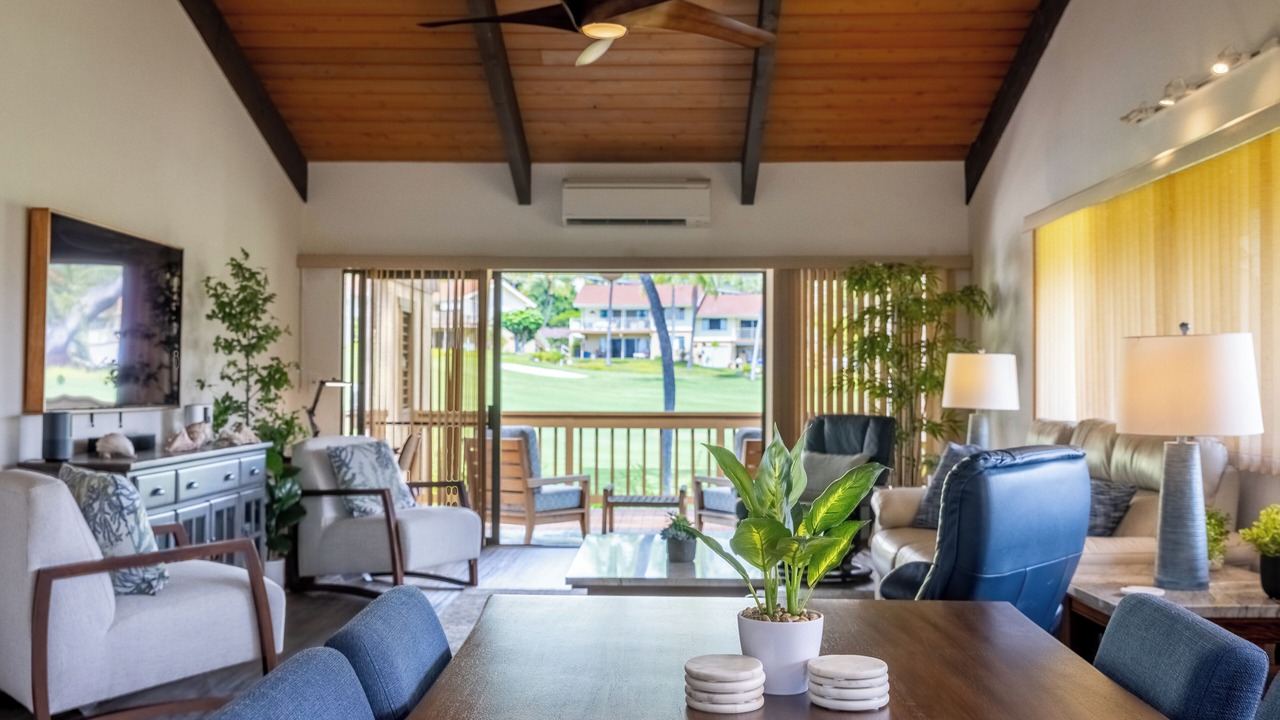 Photo of Livingroom in Kahaluu Bay