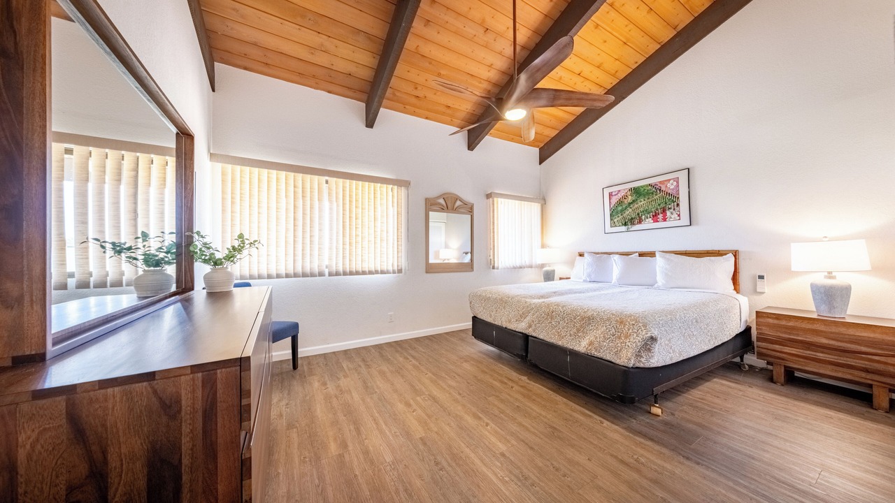 Photo of Bedroom in Kahaluu Bay