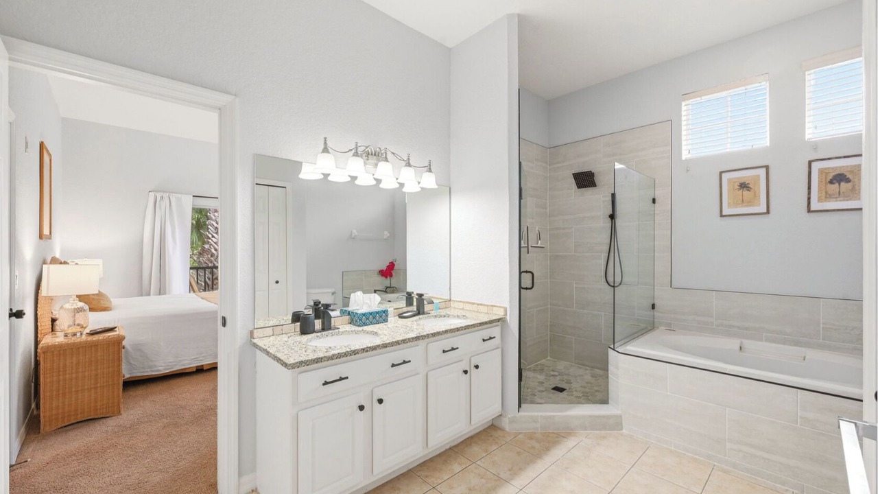 Photo of Bathroom in Bahama Bay