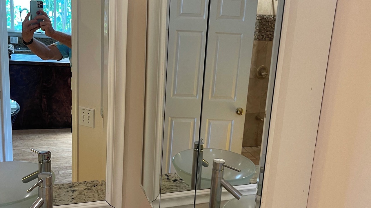 Photo of Bathroom in Waialua