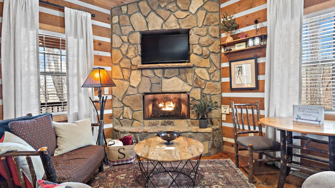 Photo of Livingroom in Cleveland