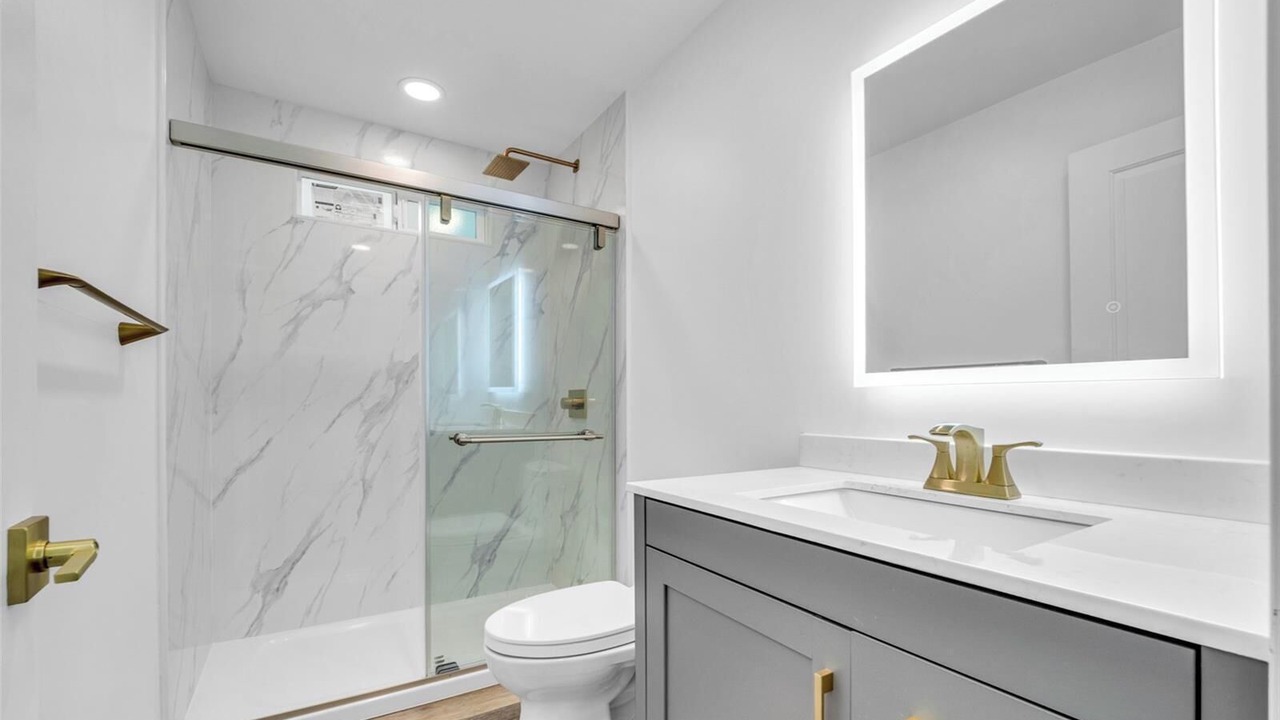 Photo of Bathroom in Punaluu