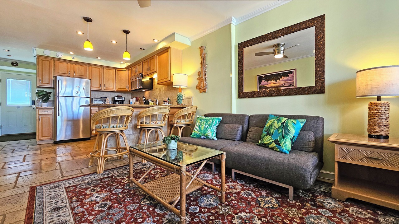 Photo of Livingroom in Waikiki