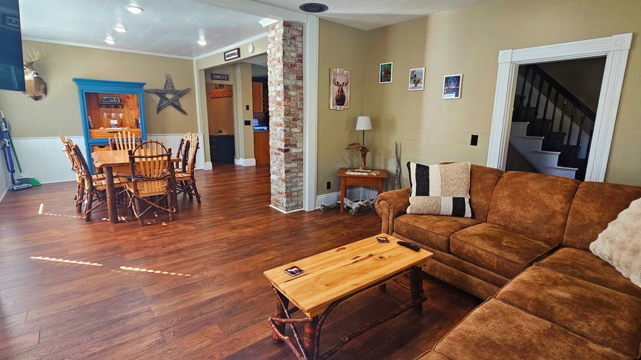 Photo of Livingroom in Greenville Junction