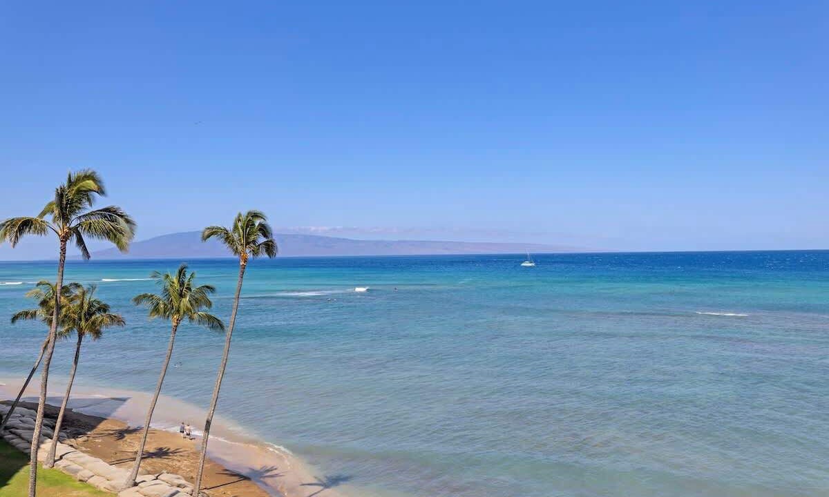 Photo of Others in Kahana