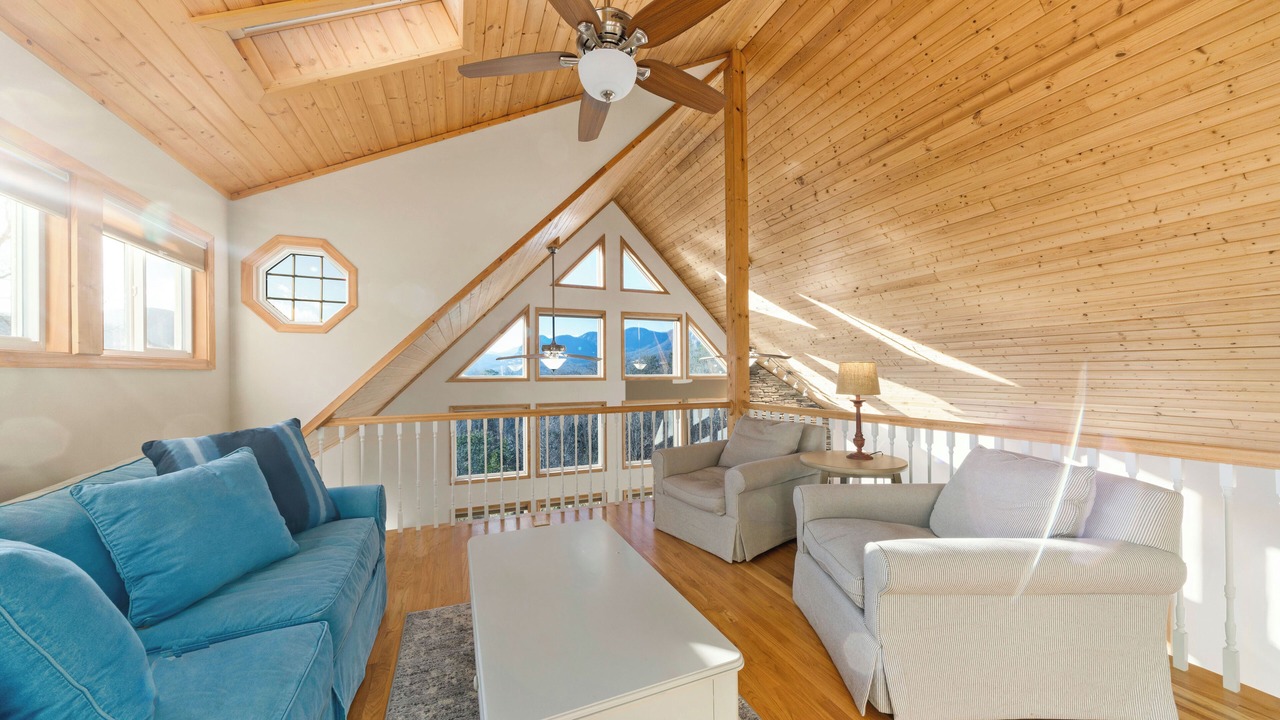 Photo of Livingroom in Sunset Cove