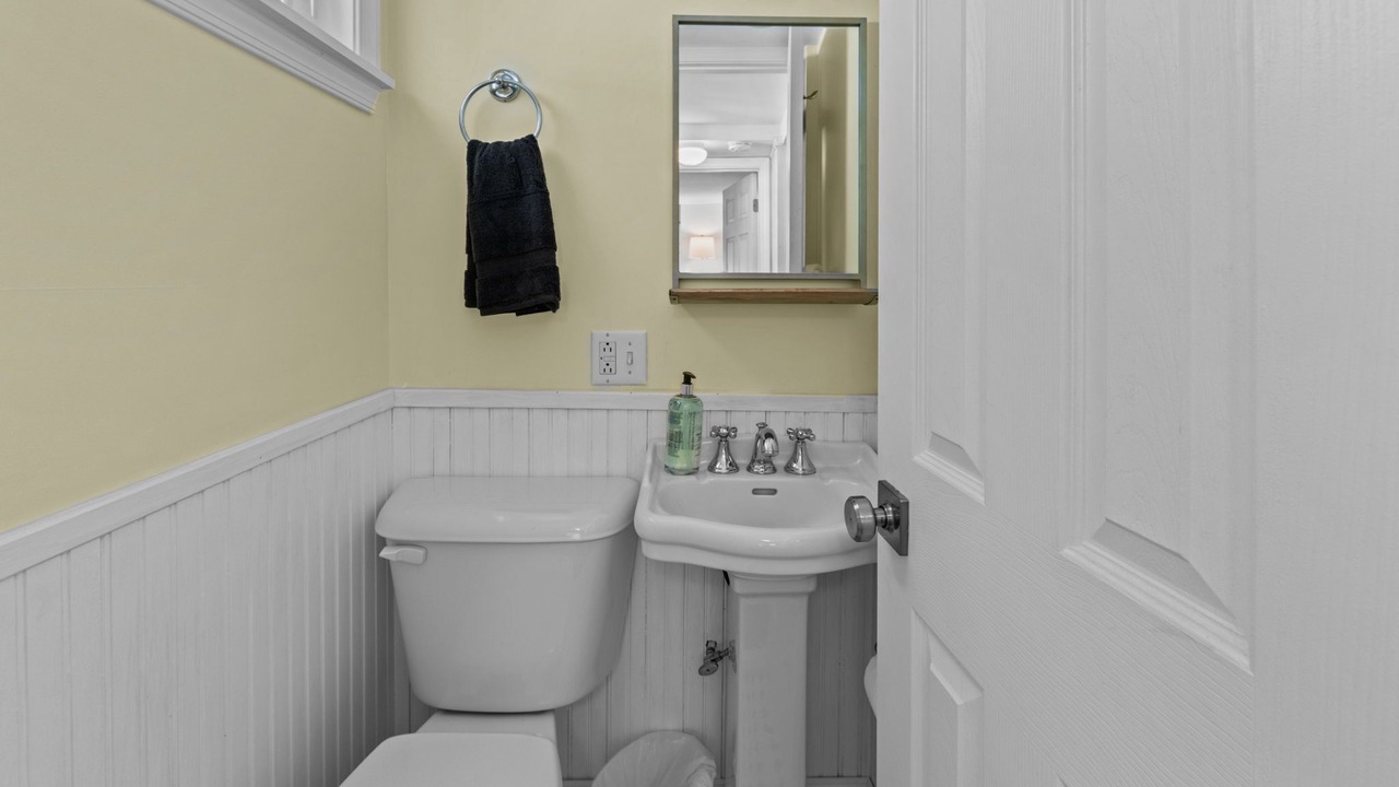 Photo of Bathroom in Oriental
